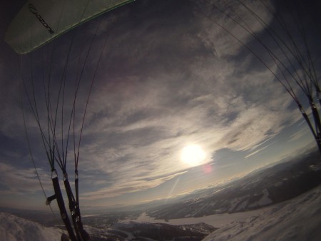 Vacker vinterdag med utsikt över fjällen kring Åre